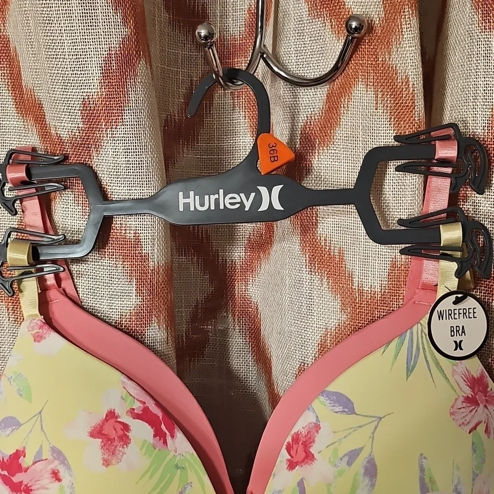 2 Hurley Wire Free Bra - Picture 4 of 5